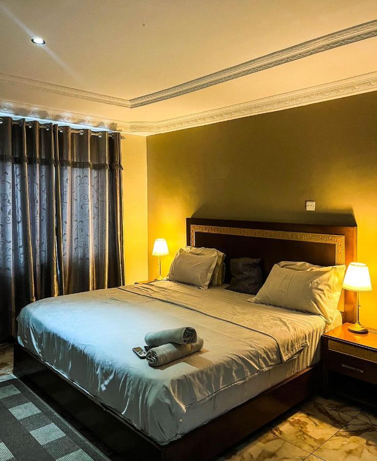 Cascade Hotel Lapaz Экстерьер фото