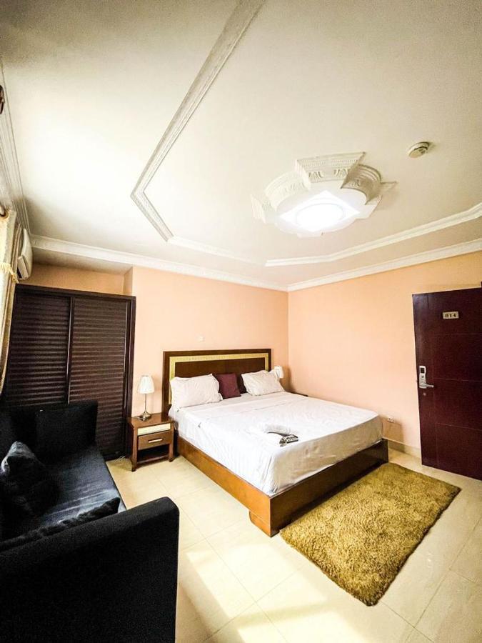 Cascade Hotel Lapaz Экстерьер фото