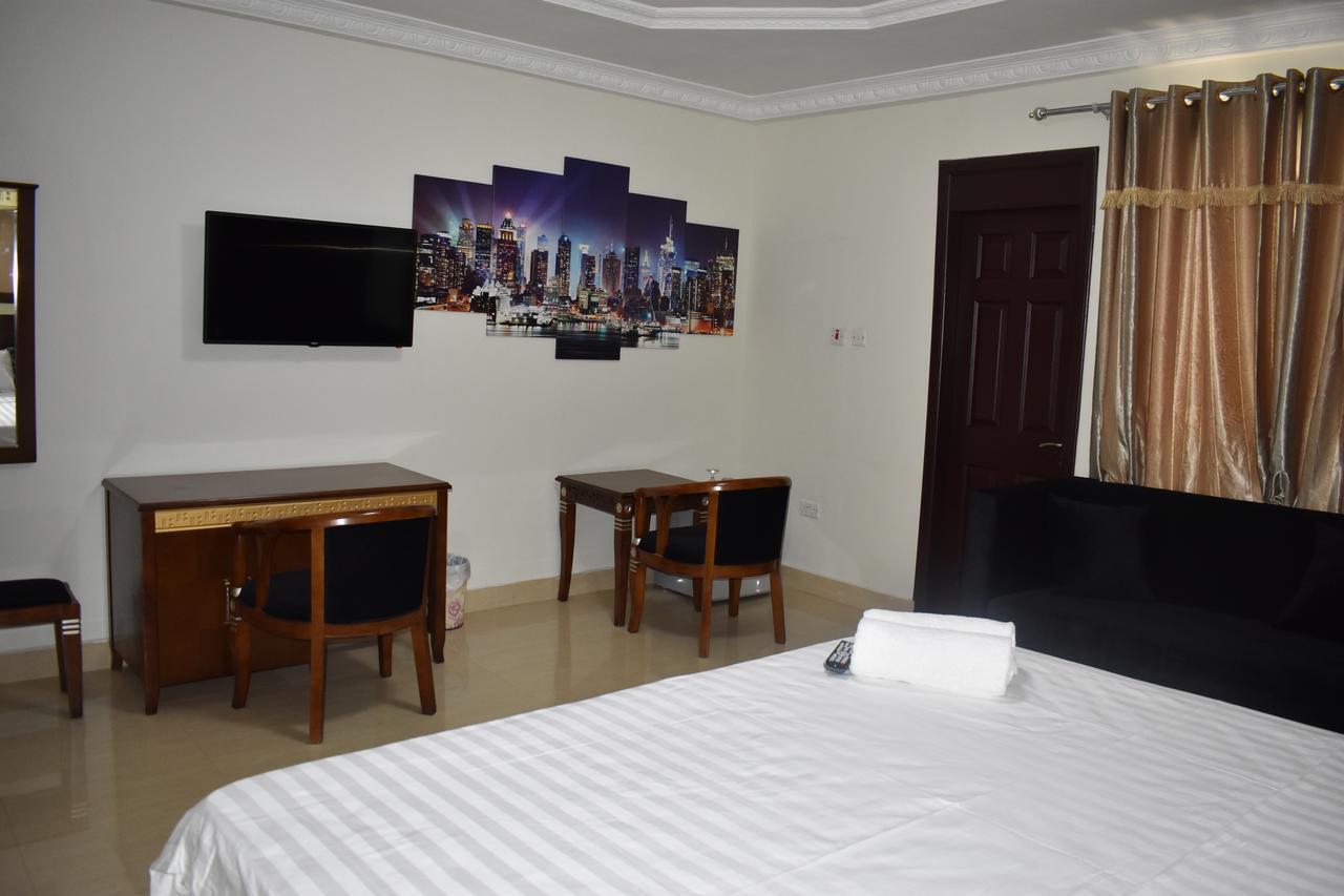 Cascade Hotel Lapaz Экстерьер фото