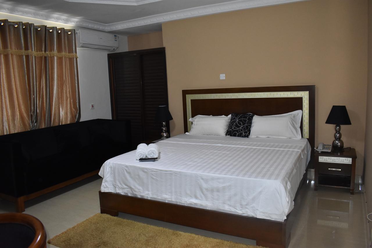 Cascade Hotel Lapaz Экстерьер фото